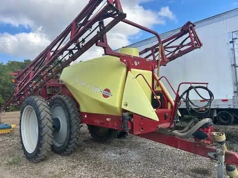 Main image for Used 2010 John Deere NAV 4000 Sprayer - Pull Type