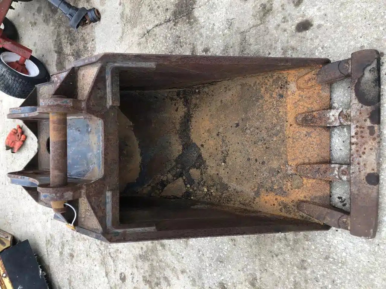 Ford 24 INCH Godet (bucket)