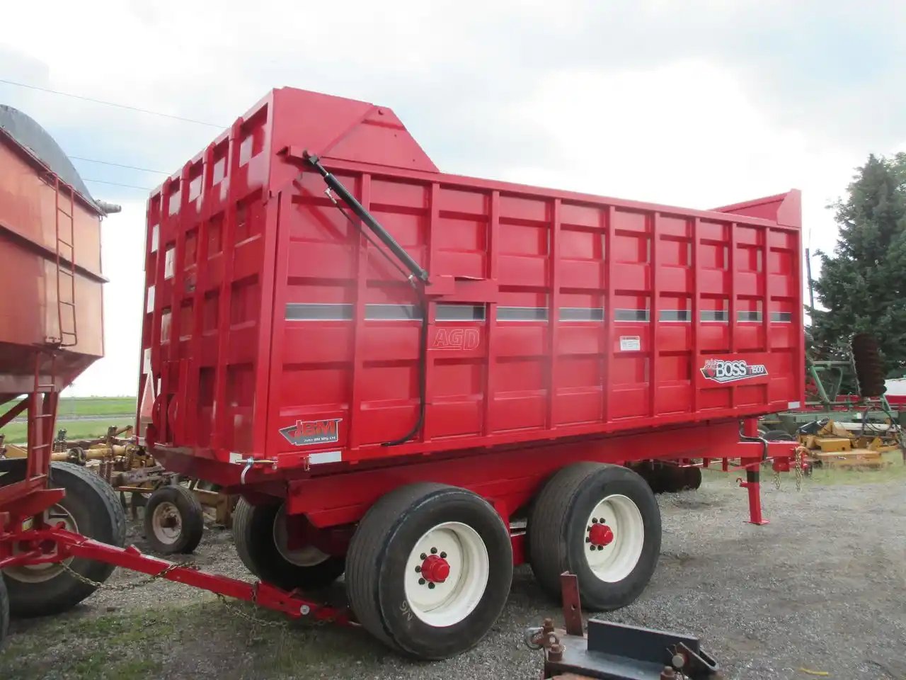 John BM Mfg Ltd. T-1500 GFB GRAIN & FORAGE BOSS Remorque à grain