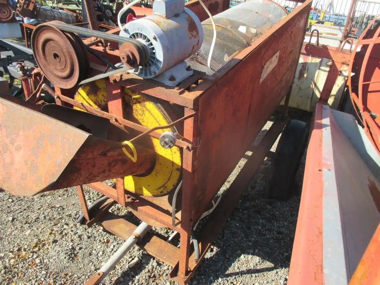 Yetter 24" Nettoyeur à grain