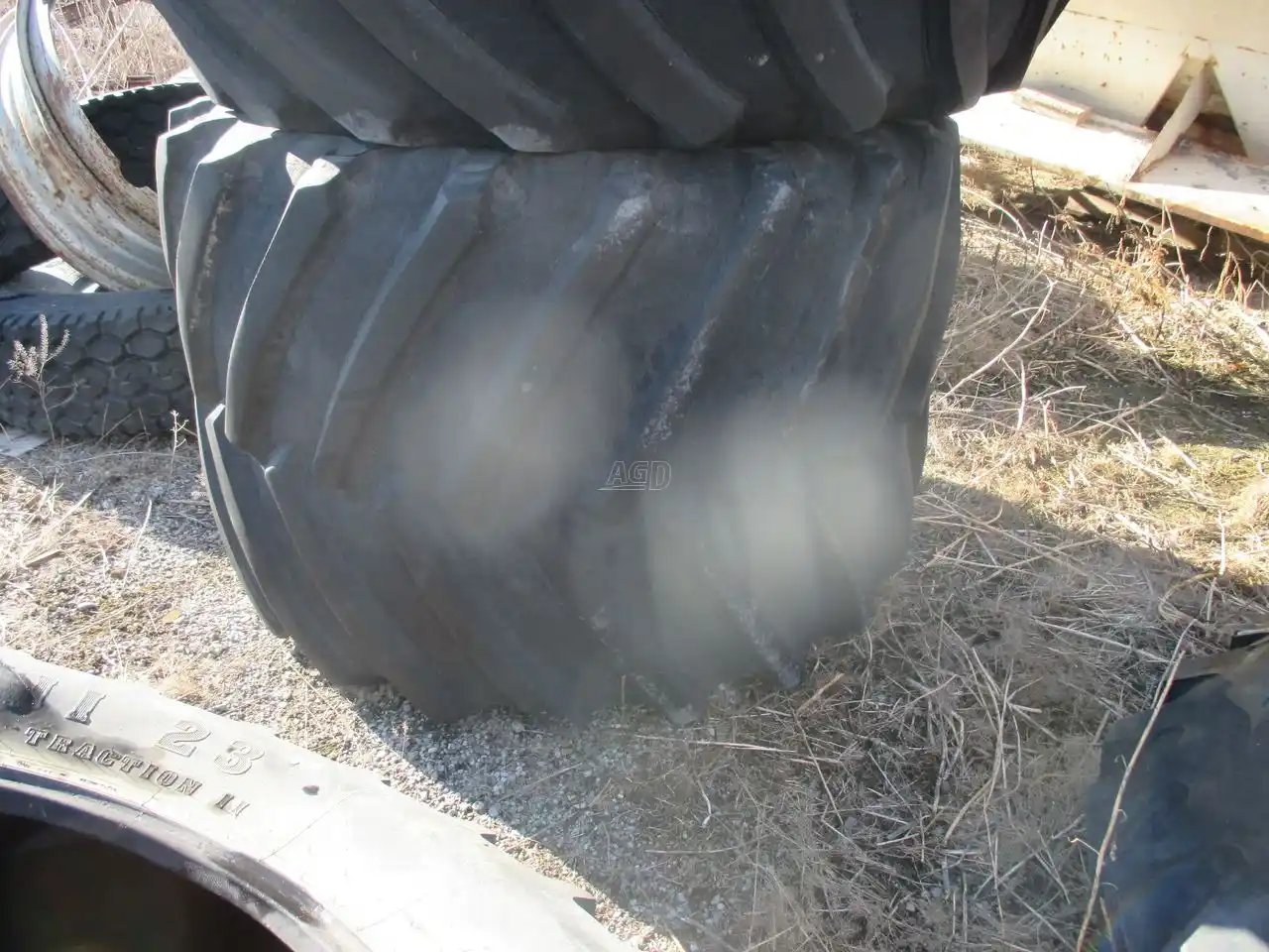 Goodyear 66X43:00X25 Pneus et roues