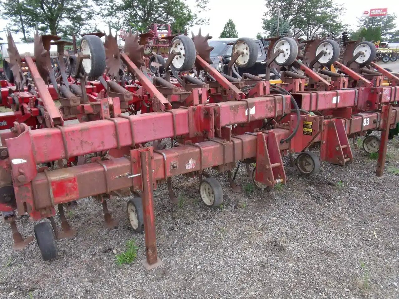 International Harvester 183 cultivateur - en rang