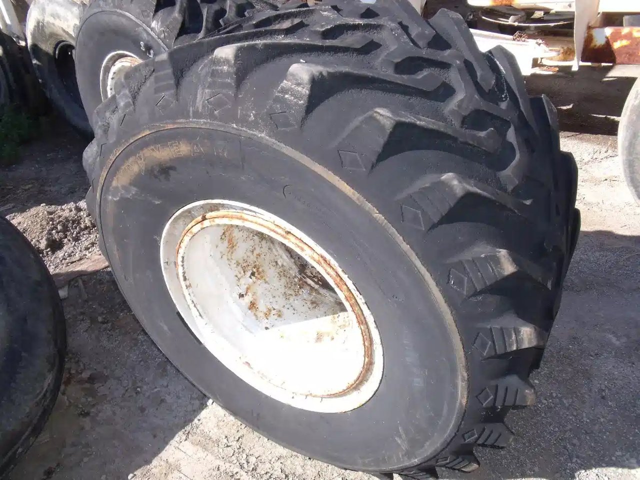 Goodyear 48:00x25x20 Pneus
