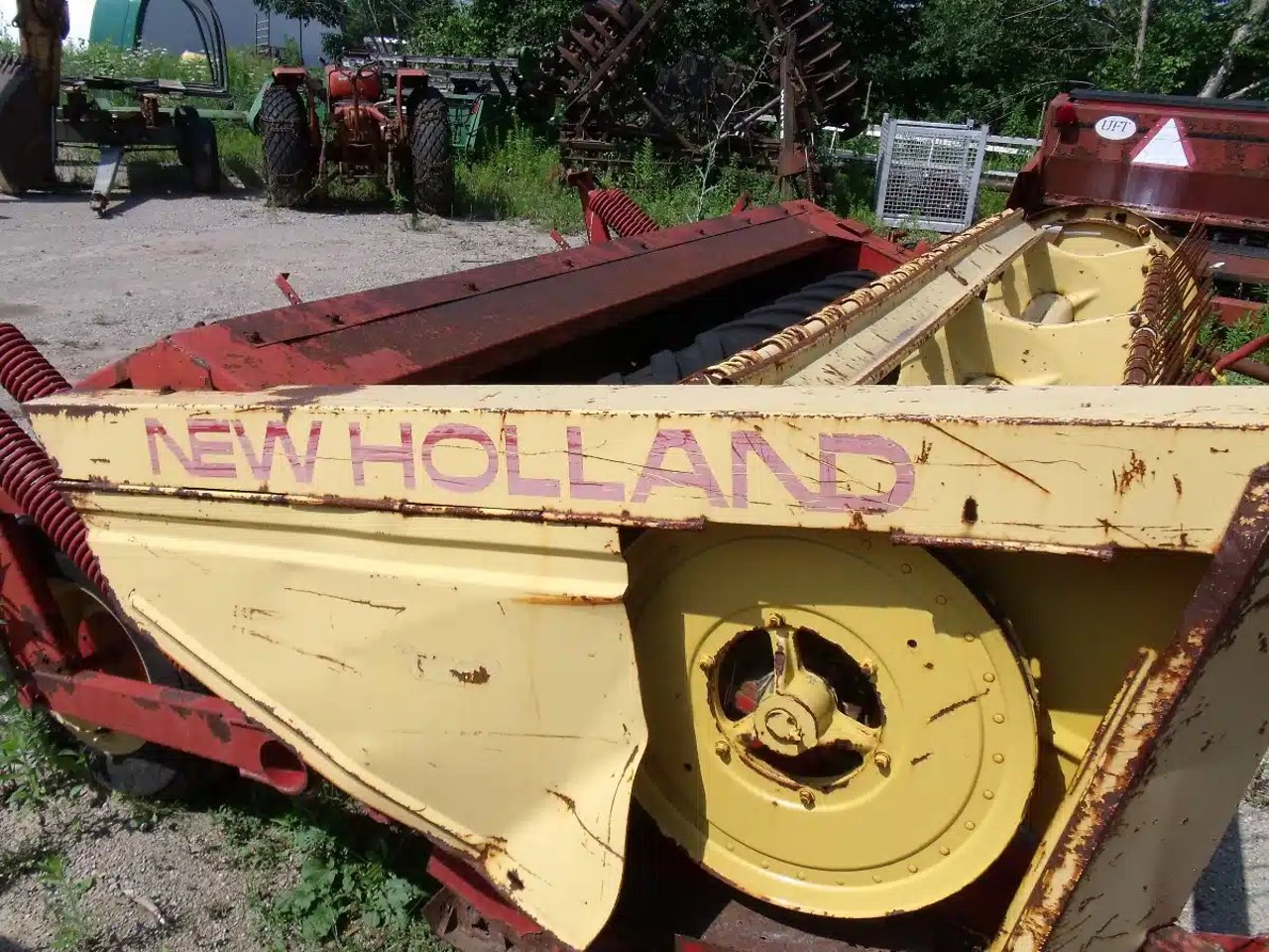 New Holland 488 Faucheuse-conditionneuse