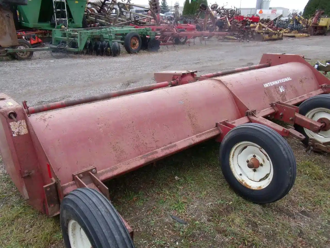 International Harvester 60 Broyeur à fléaux