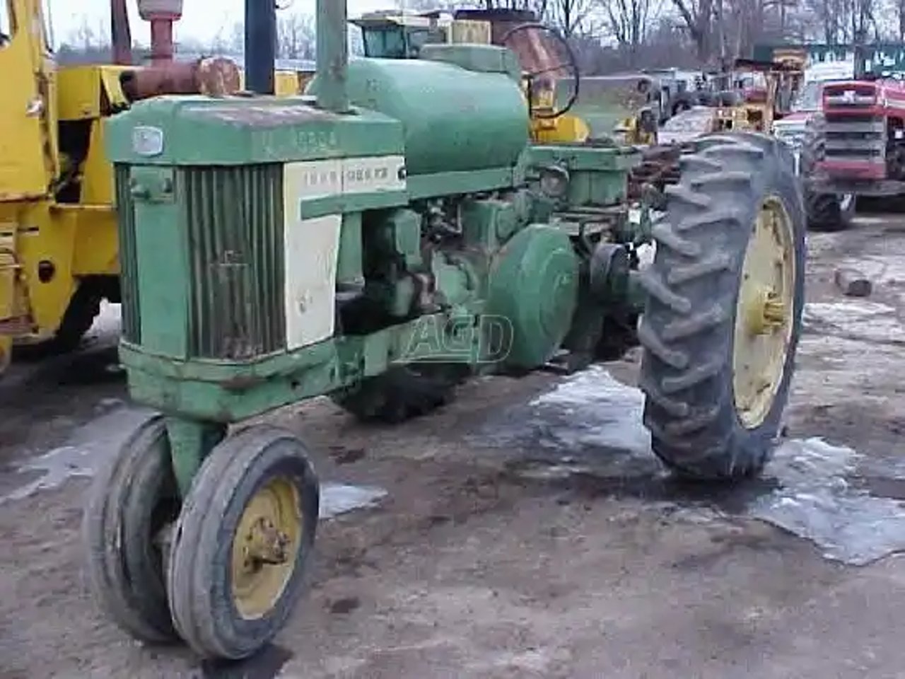 John Deere 620 Tracteur