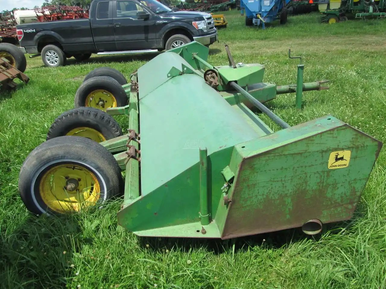 John Deere 27 Broyeur à fléaux