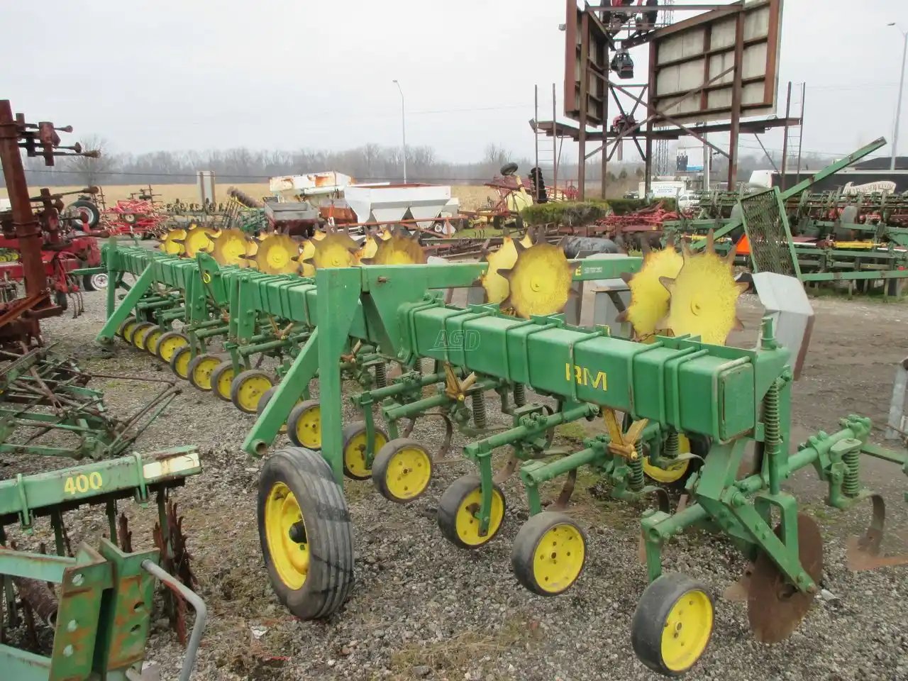 John Deere RM Cultivateur