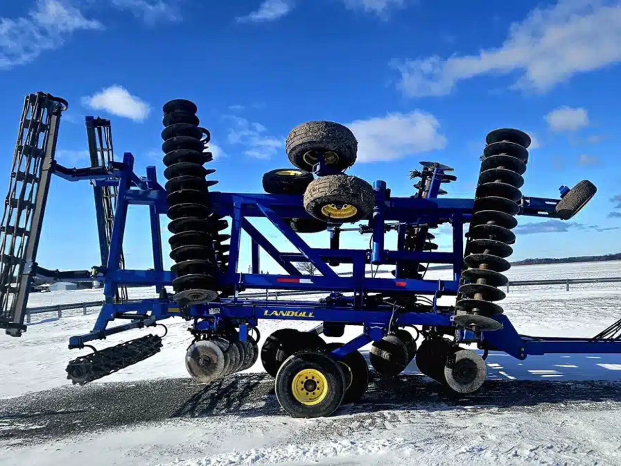 2015 Landoll 7431 Labour vertical