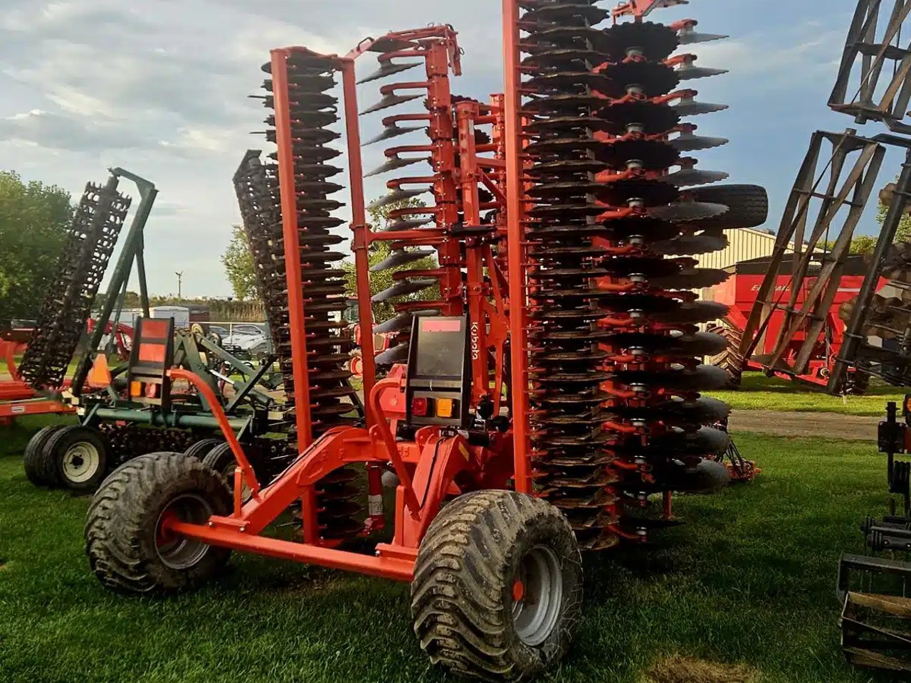 2023 Kubota CD2700T Disque