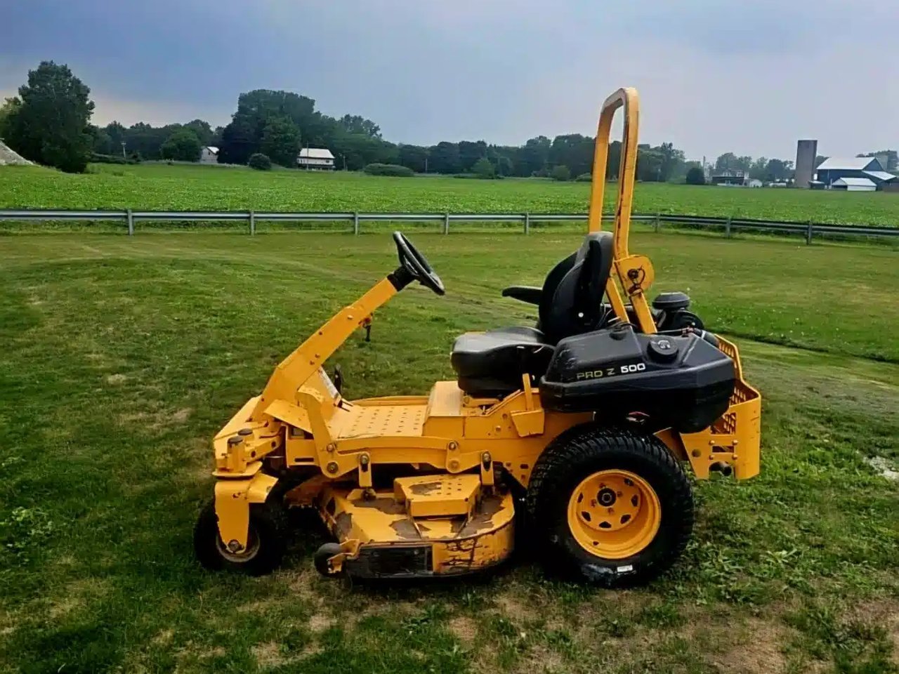 2016 Cub Cadet Pro X500 Tondeuse à rayon de braquage zéro