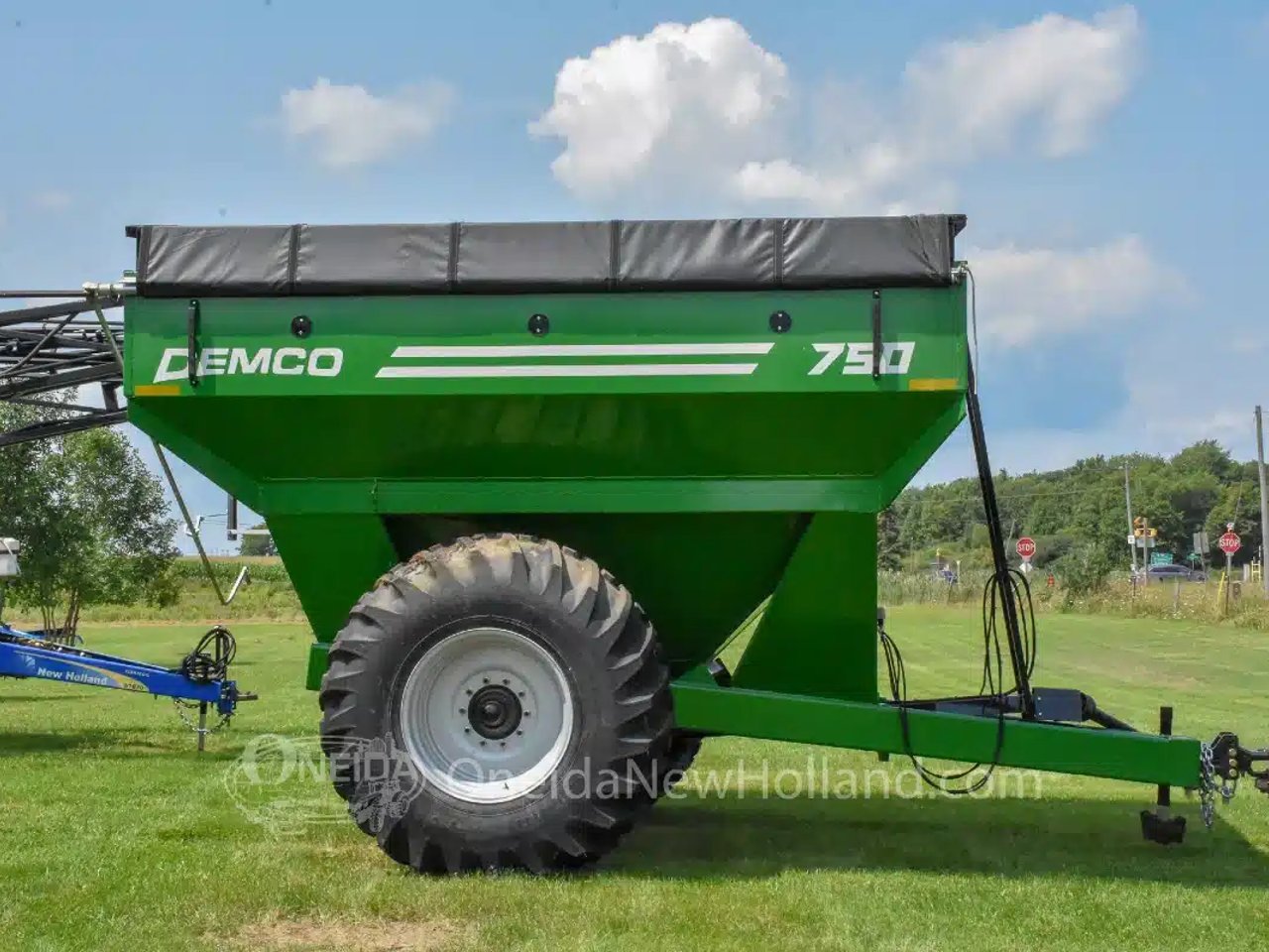 2025 Demco 750 Chariot à Grain