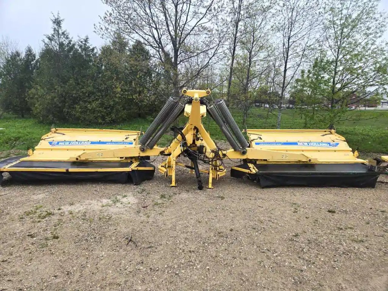 2012 New Holland MegaCutter 530/512 Faucheuse-conditionneuse