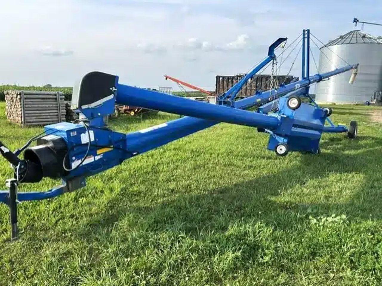 2017 Brandt 1070 Vis à grain