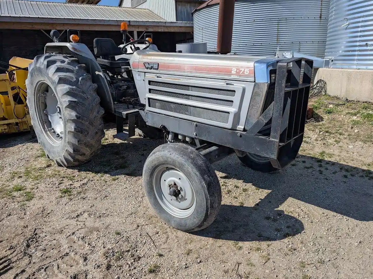 White 2-75 Tracteur