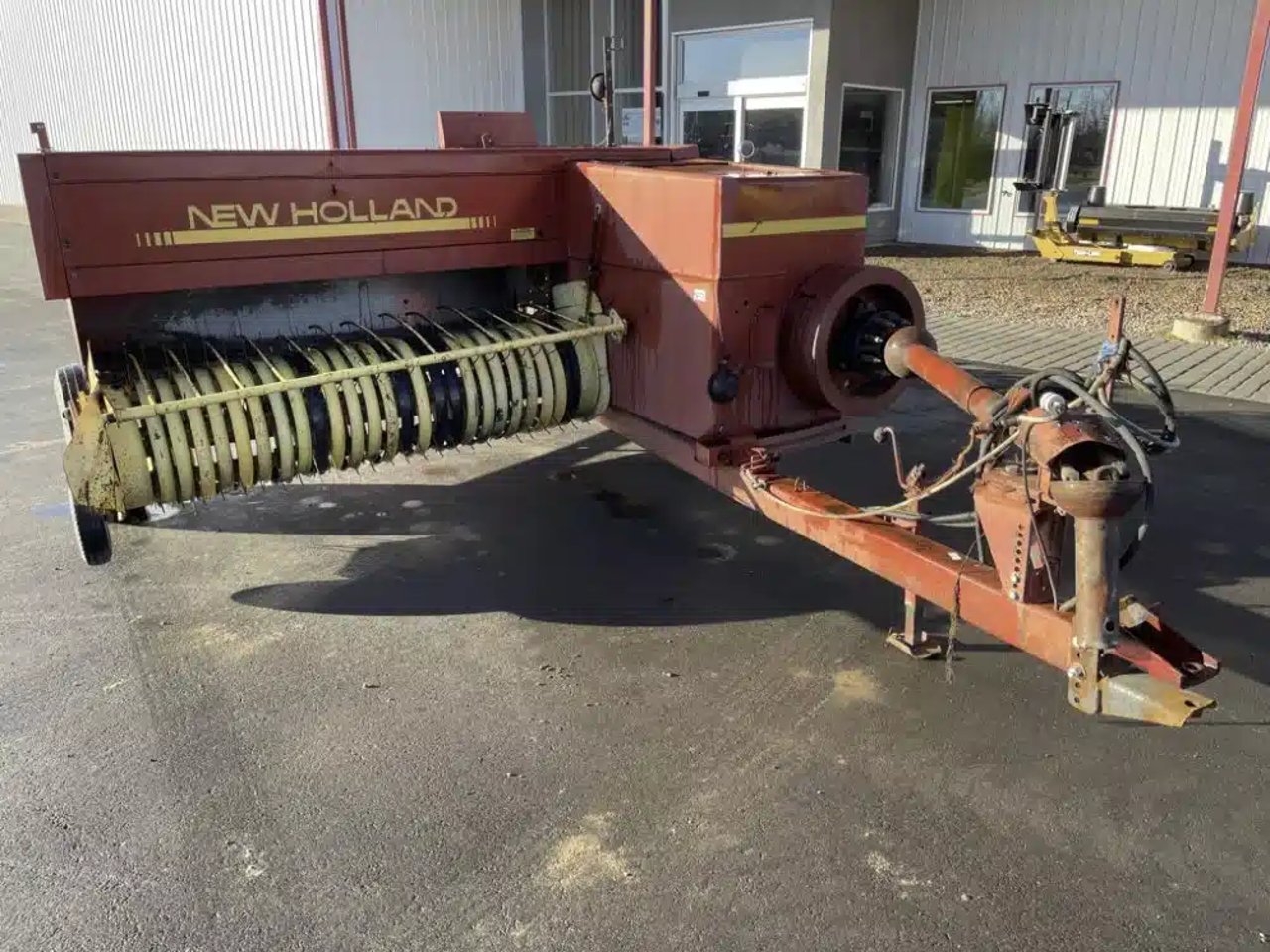 1992 New Holland 580 presse à balle carrée - petite