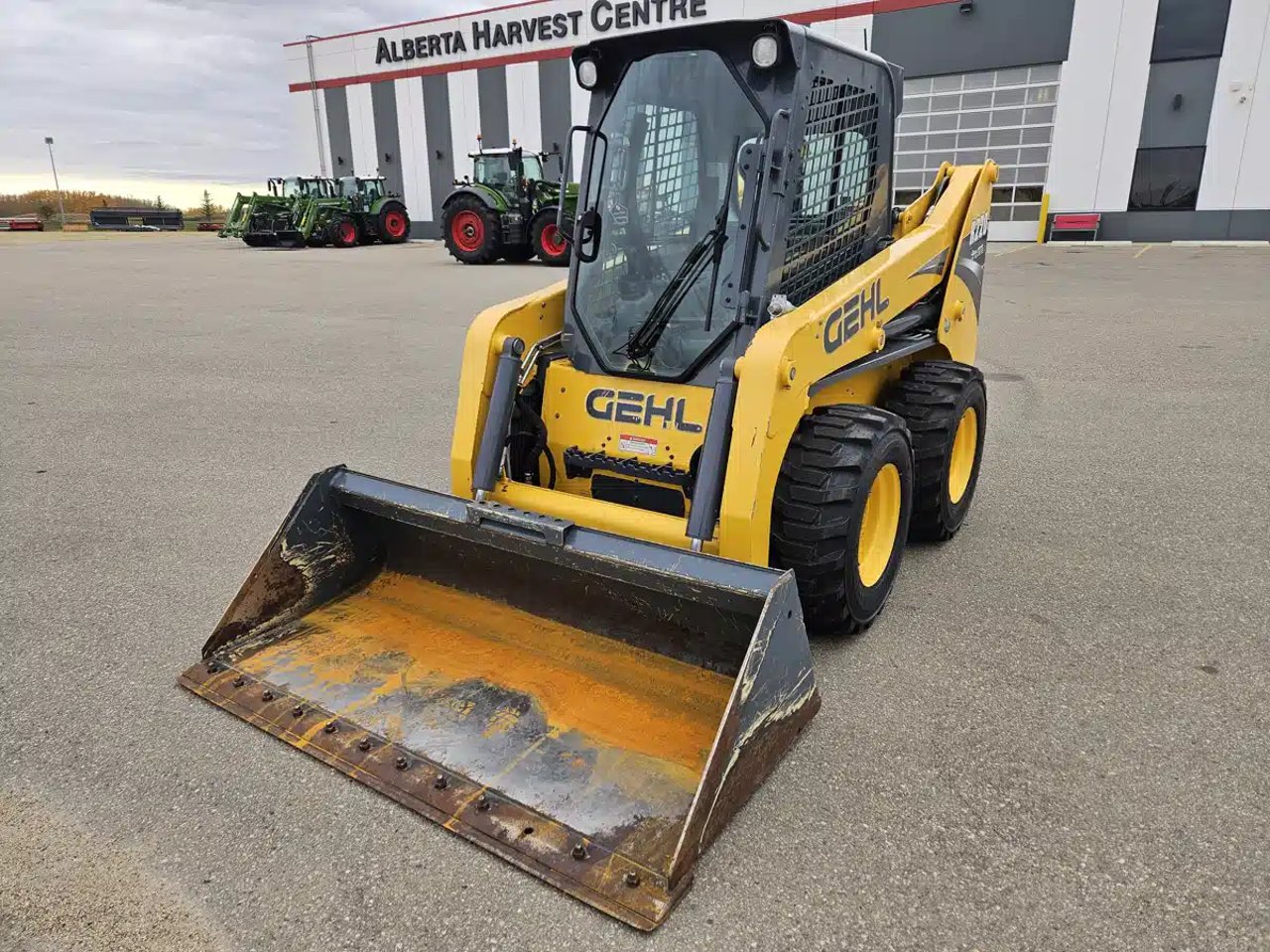 2019 Gehl R220 chargeuse à direction à glissement
