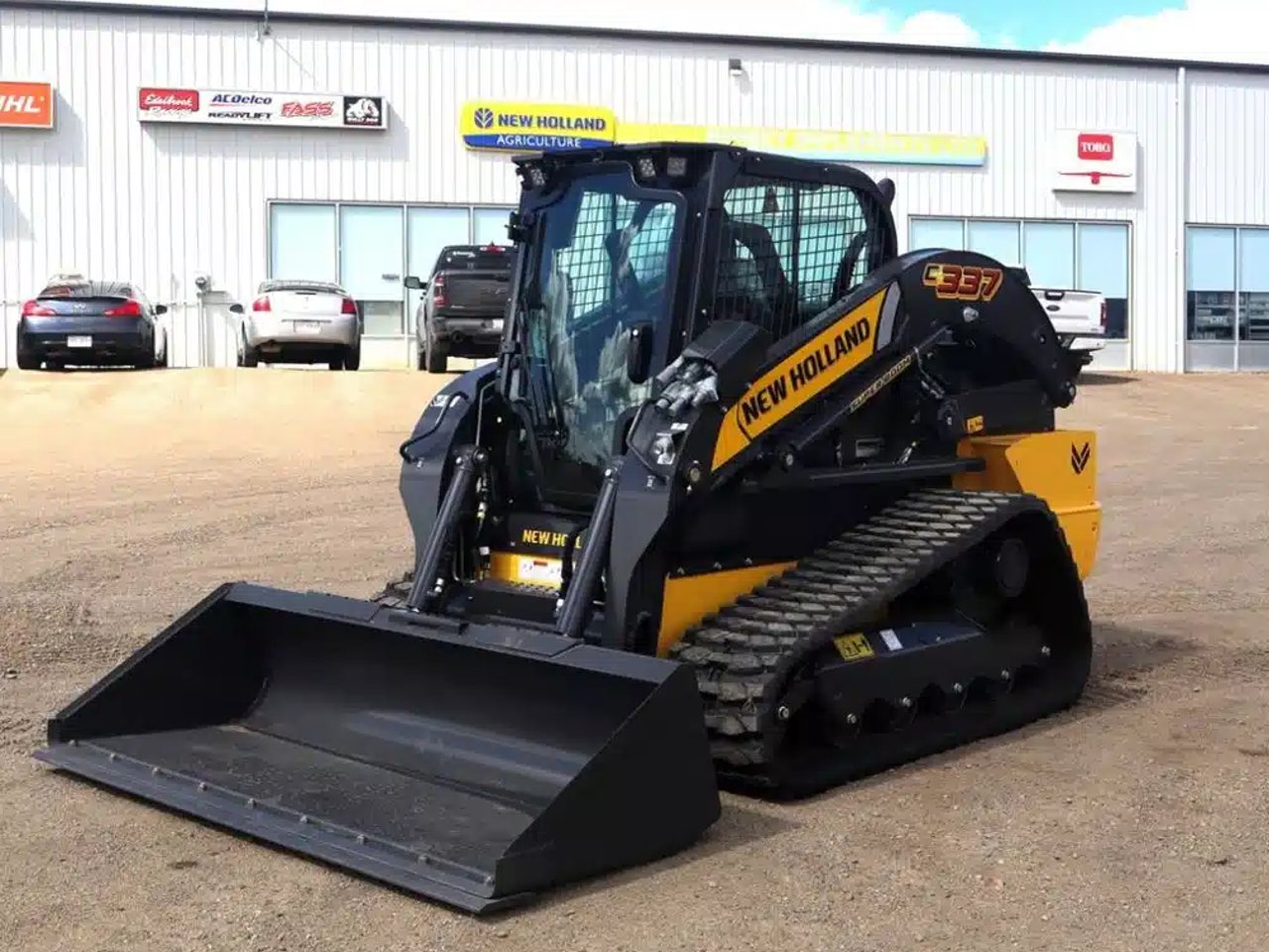 2026 New Holland Construction C337 chargeuse à direction à glissement