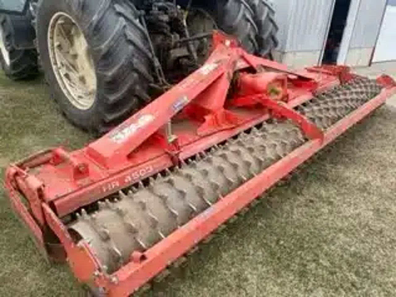 Kuhn HR4503 herse rotative
