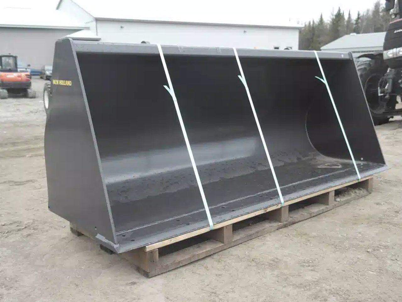 2017 New Holland Construction 85819317 Godet (bucket)