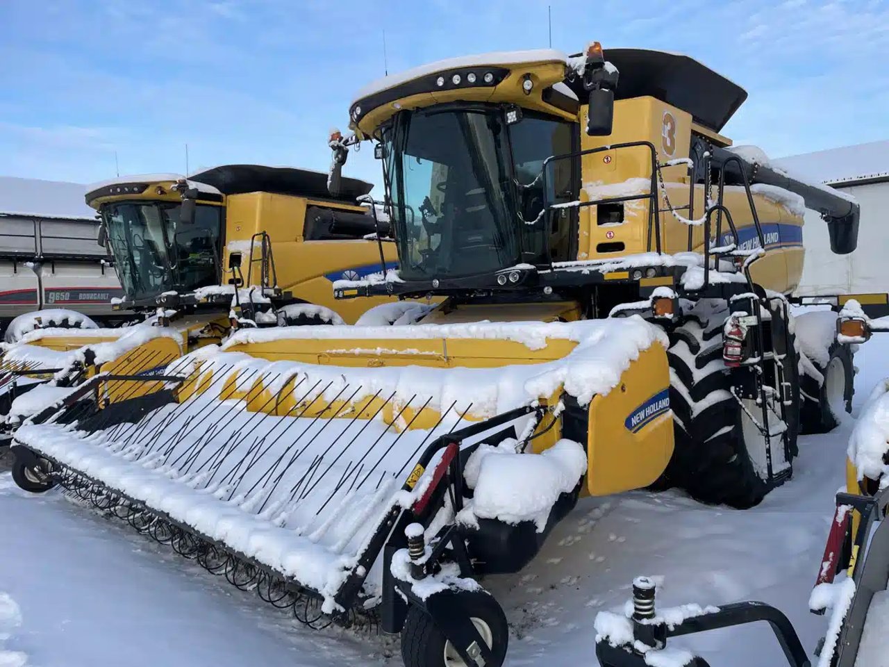 2023 New Holland CX8.80 Batteuse