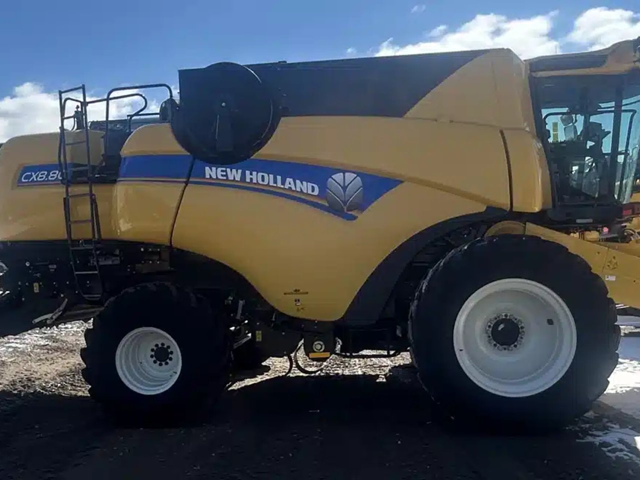 2021 New Holland CX8.80 Batteuse