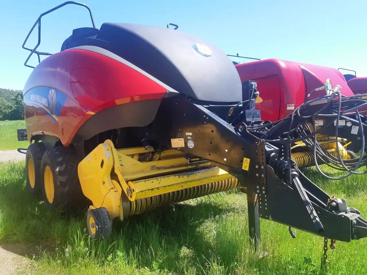 2018 New Holland BIG BALER 330R PLUS Presse à Balle Carrée/Large