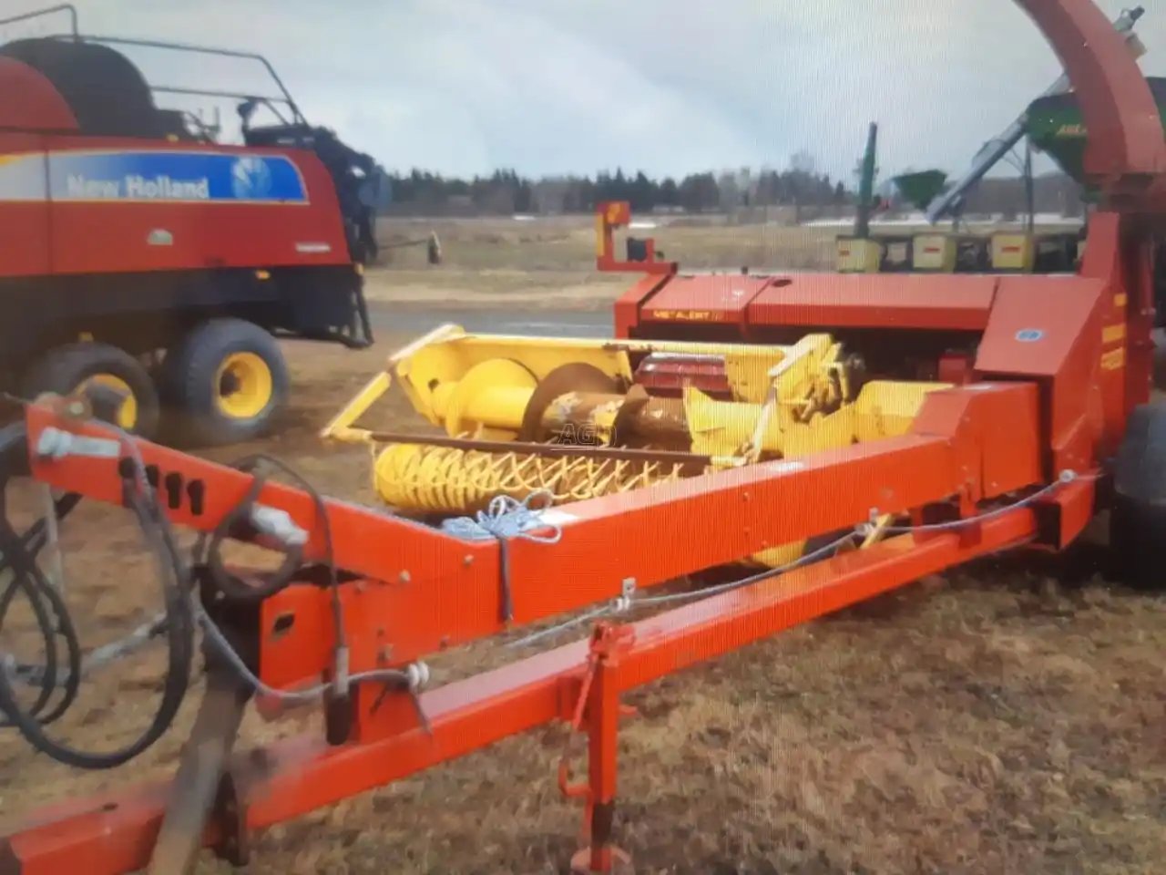 2002 New Holland FP230 Fourragère