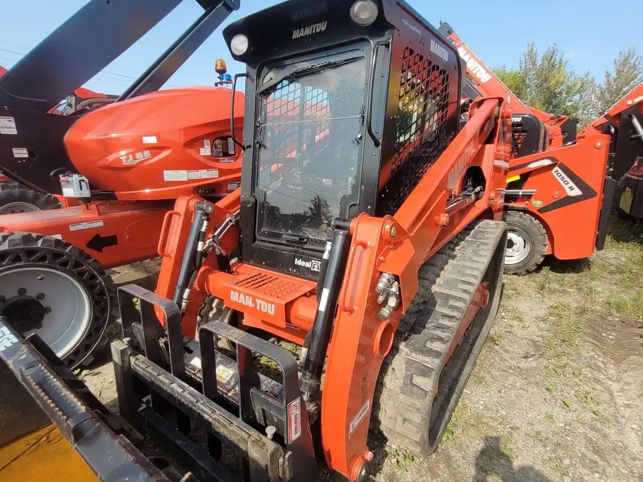 2021 Manitou 2150 RT chargeuse à direction à glissement