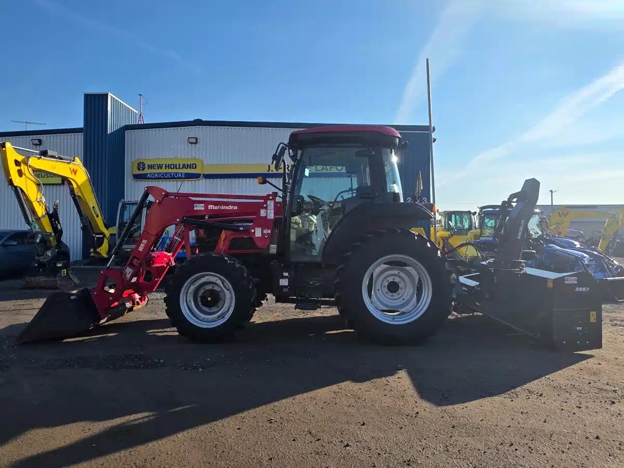 2023 Mahindra 6075