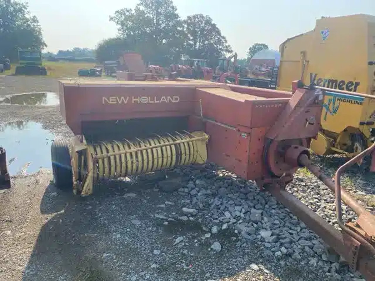 New Holland 311 presse à balle carrée - petite