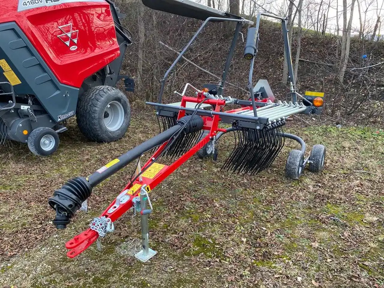 2023 Massey Ferguson RK 451 TR râteau
