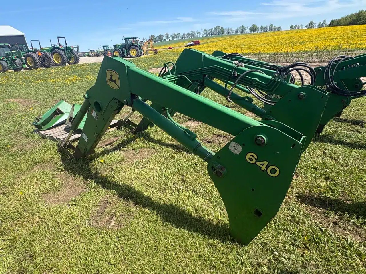 John Deere 640 chargeur frontal