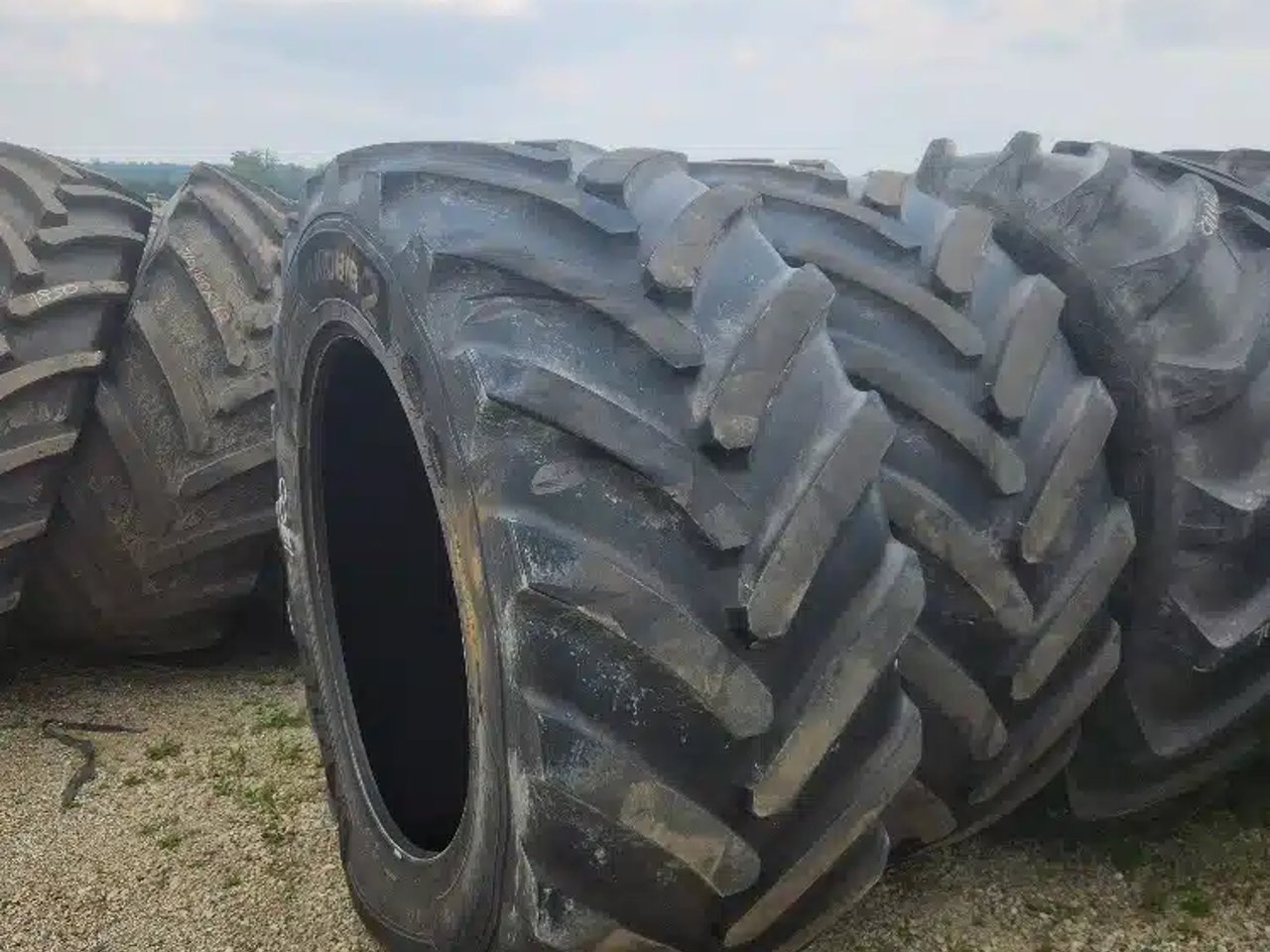 Michelin VF710/60R42 Pneus