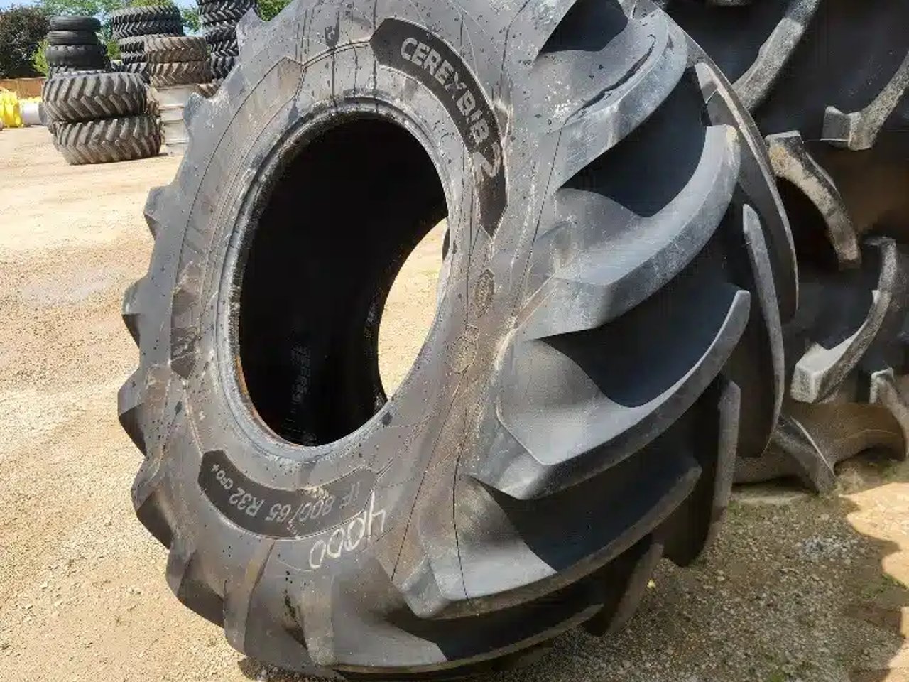Michelin 800/65R32 Pneus