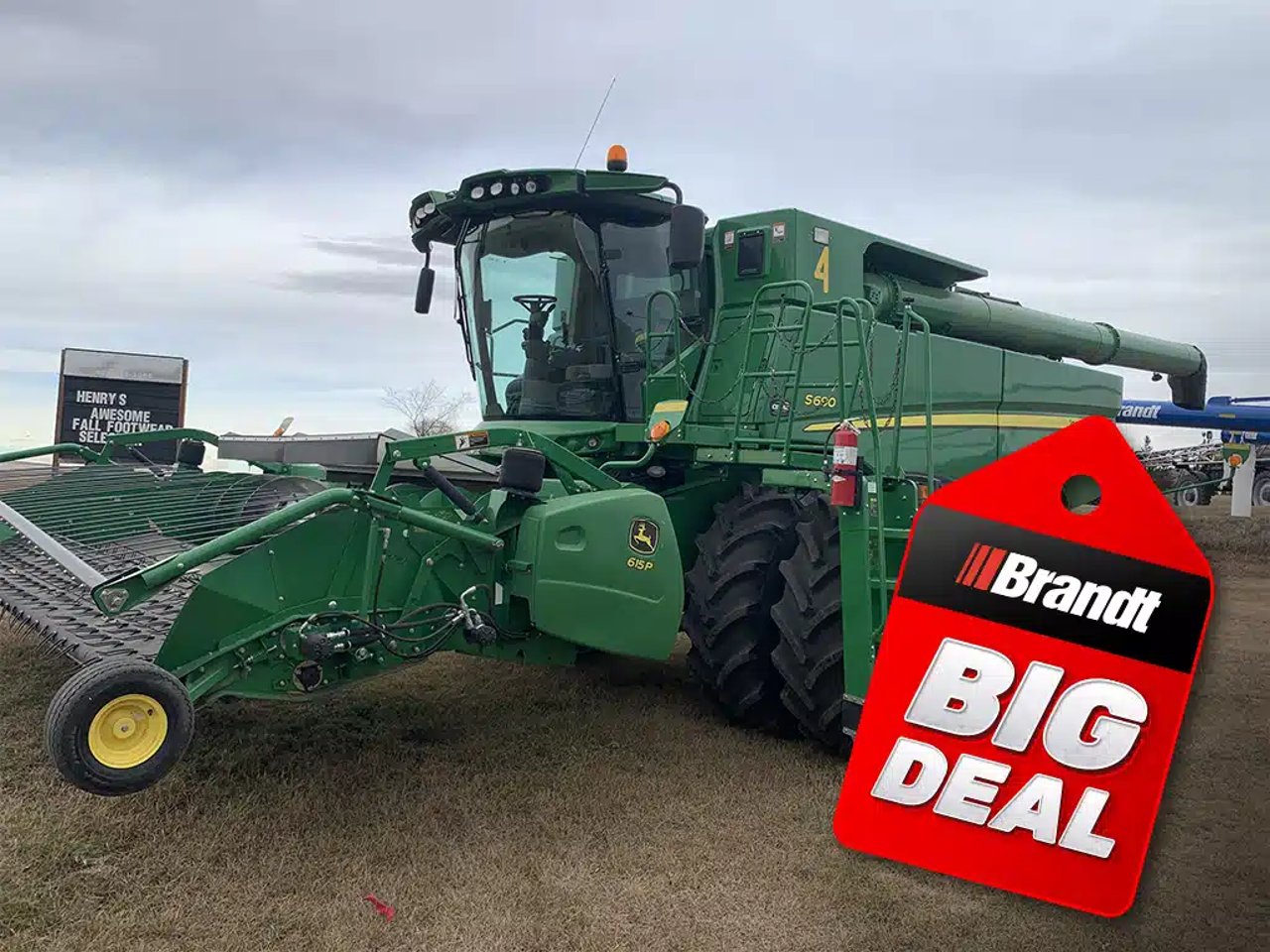 2013 John Deere S690 Batteuse