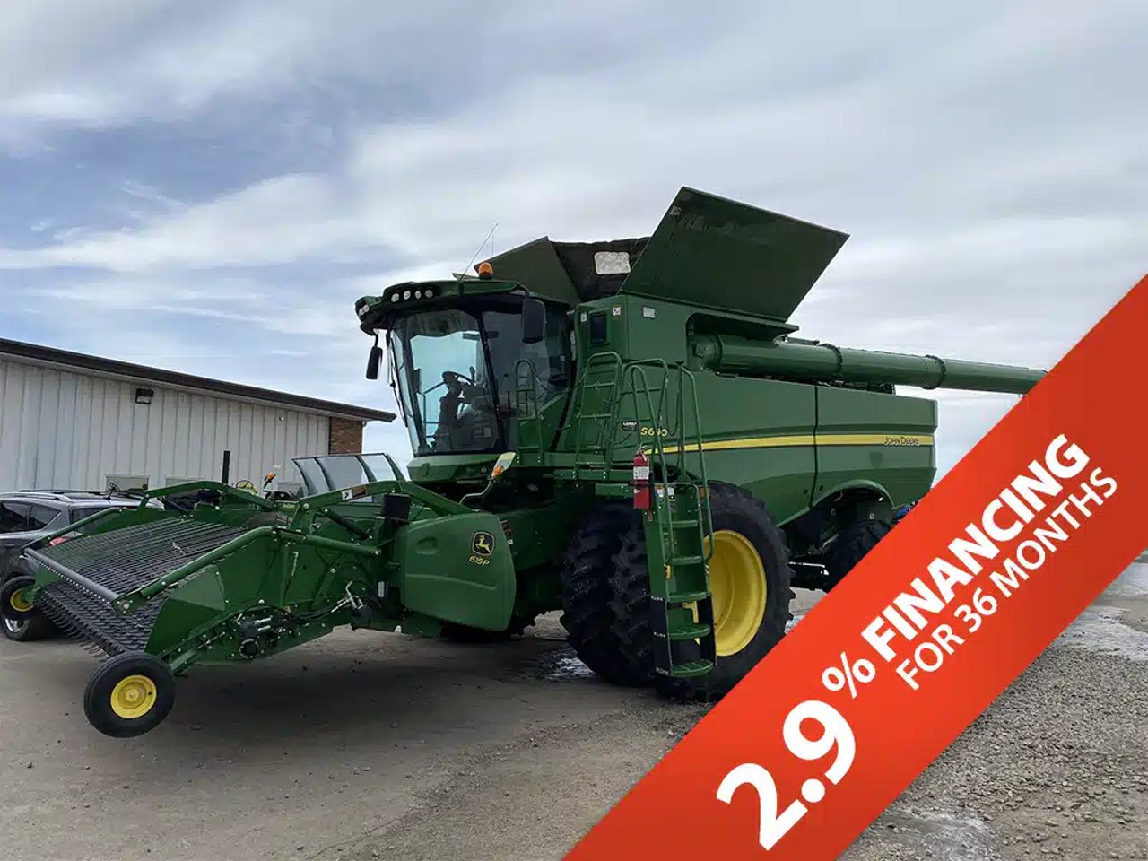 2017 John Deere S690 Batteuse