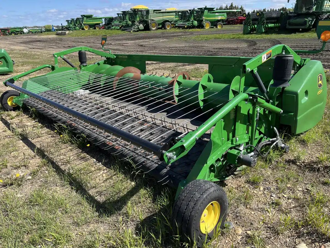 2018 John Deere 615P Nez - Ramasseur