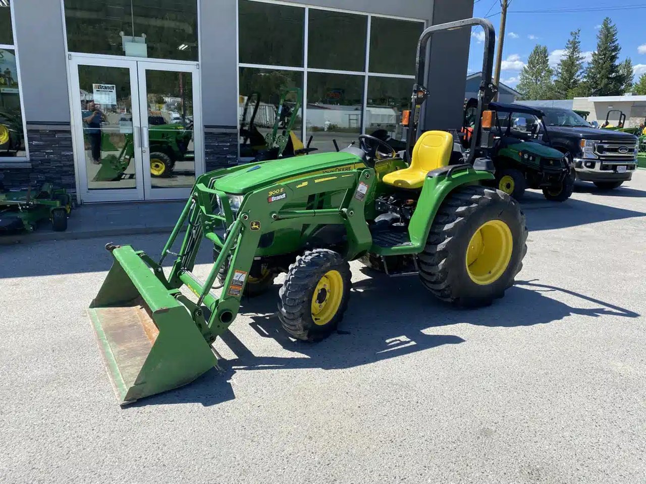 2018 John Deere 3032E Tracteur