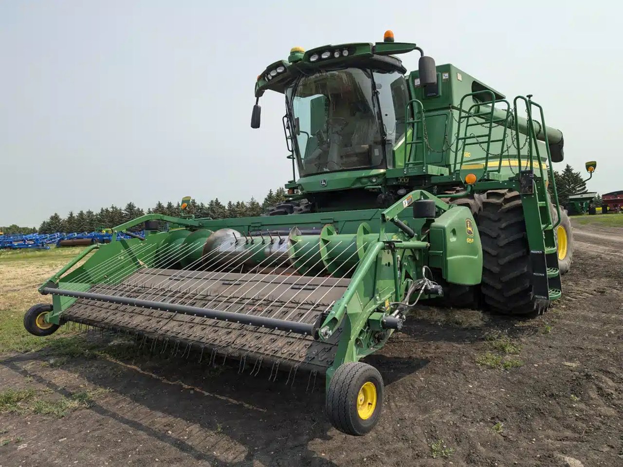 2015 John Deere S680 Batteuse