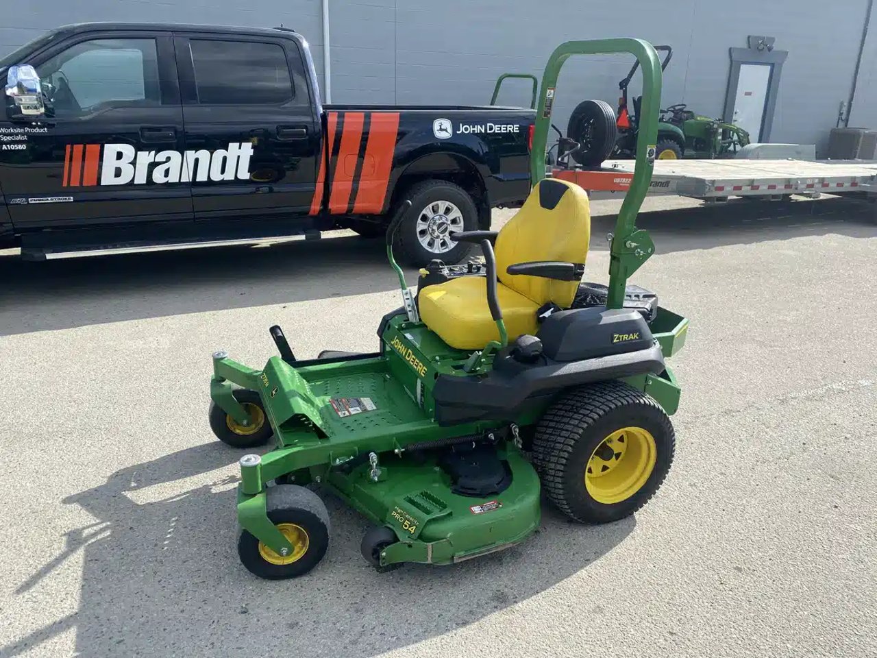 2022 John Deere Z735M Tondeuse à rayon de braquage zéro