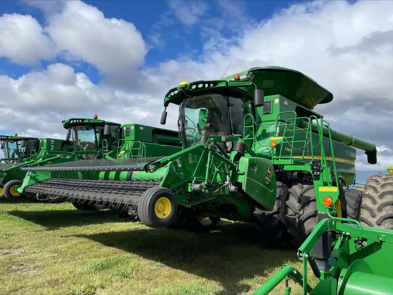 2017 John Deere S680 Batteuse