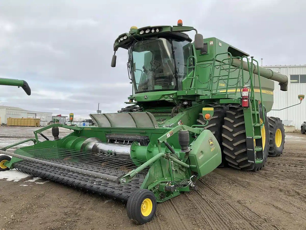 2016 John Deere S690 Batteuse