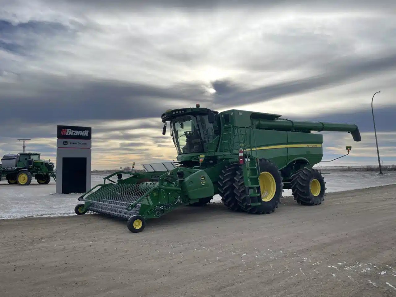 2019 John Deere S780 Batteuse