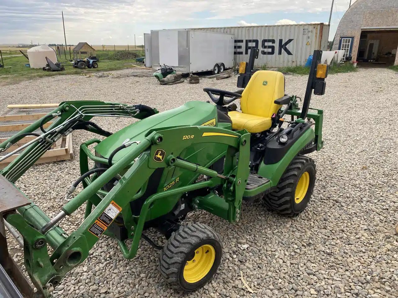 2023 John Deere 1025R Tracteur