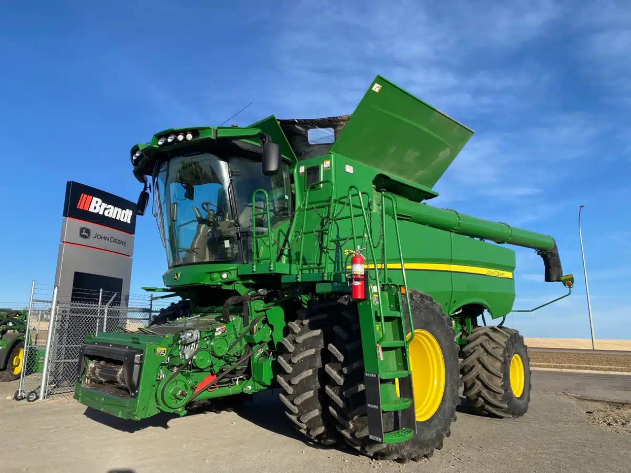 2021 John Deere S780 Batteuse