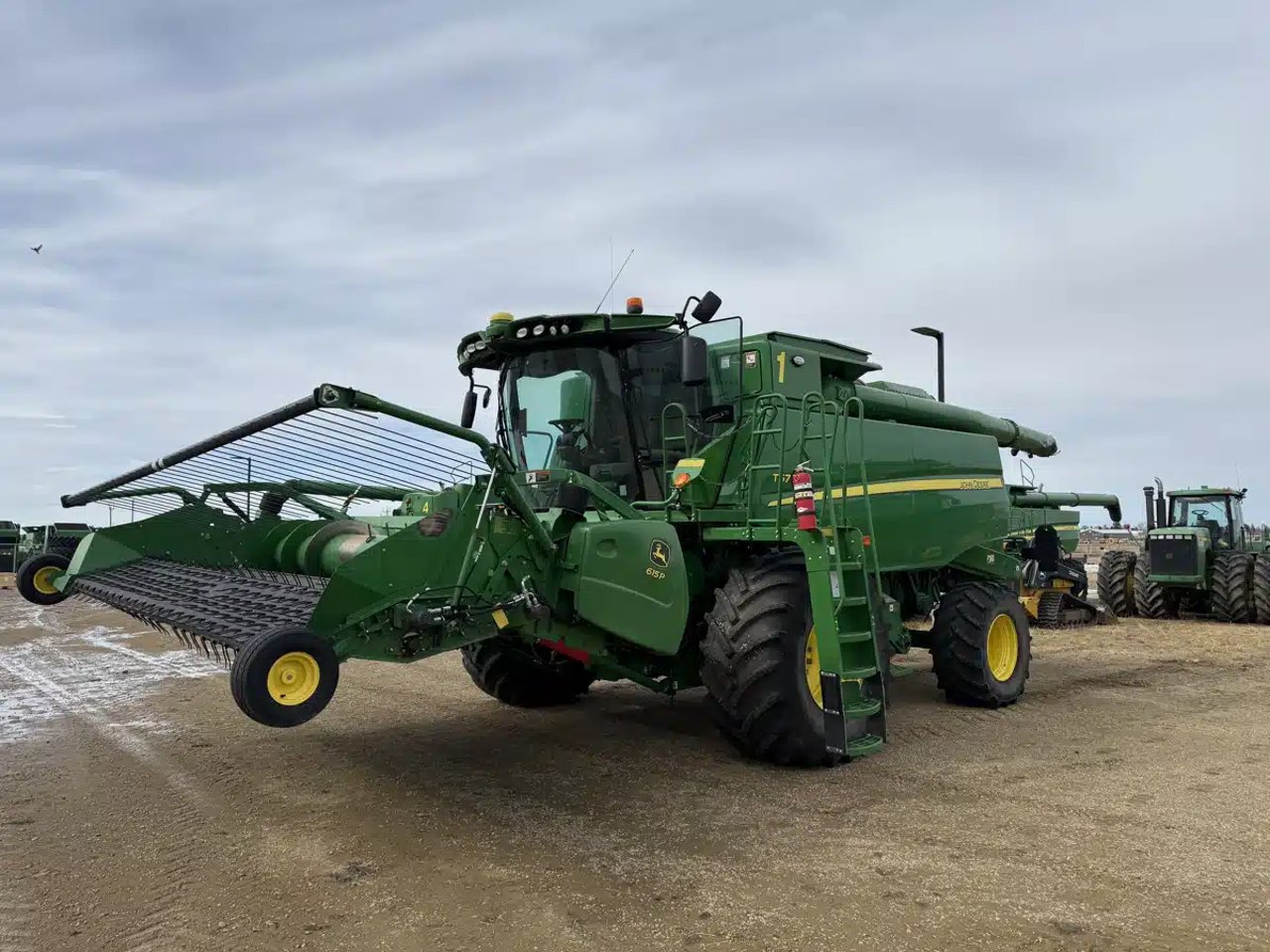 2020 John Deere T670 Batteuse