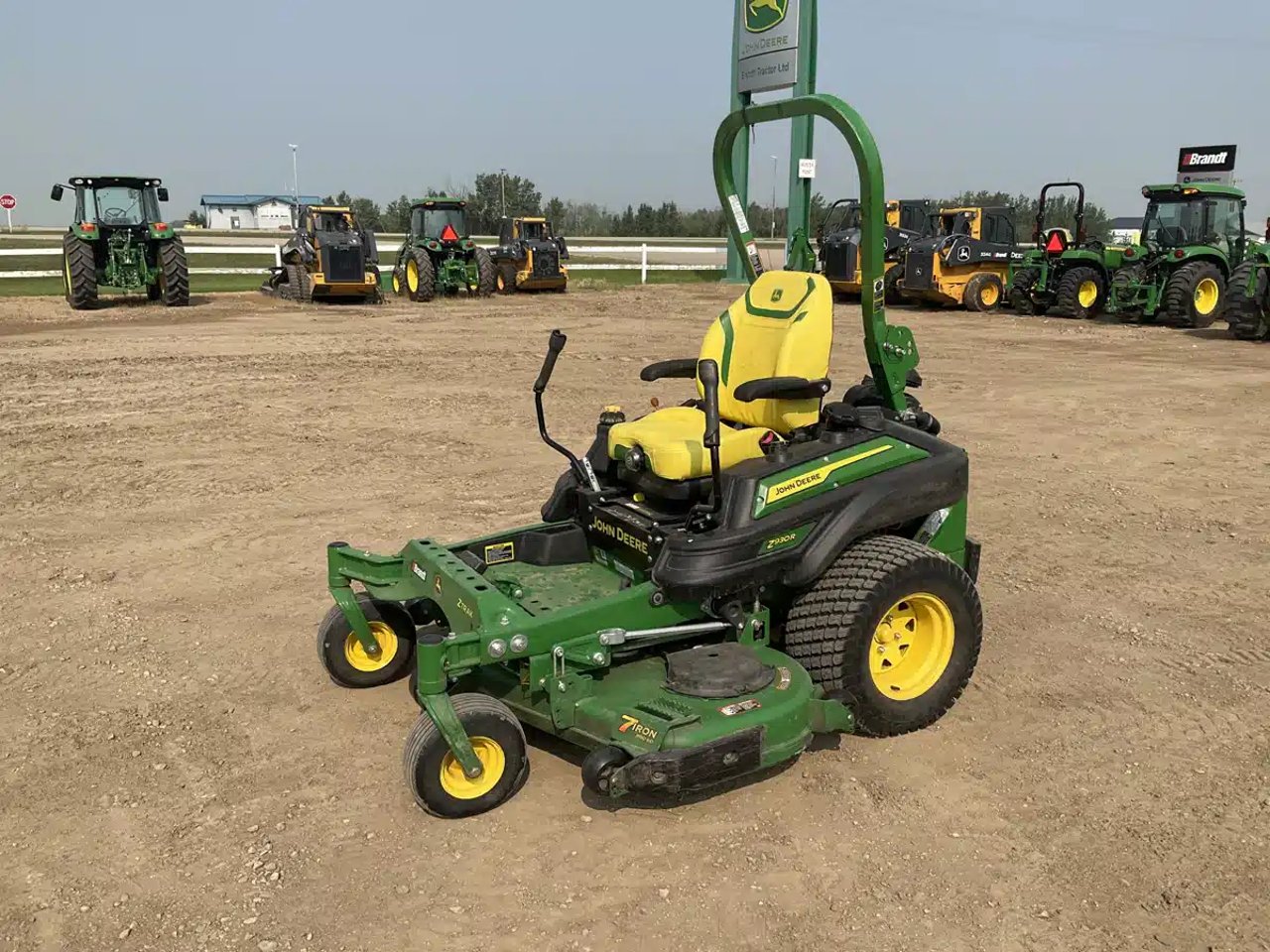 2023 John Deere Z930R Tondeuse à rayon de braquage zéro