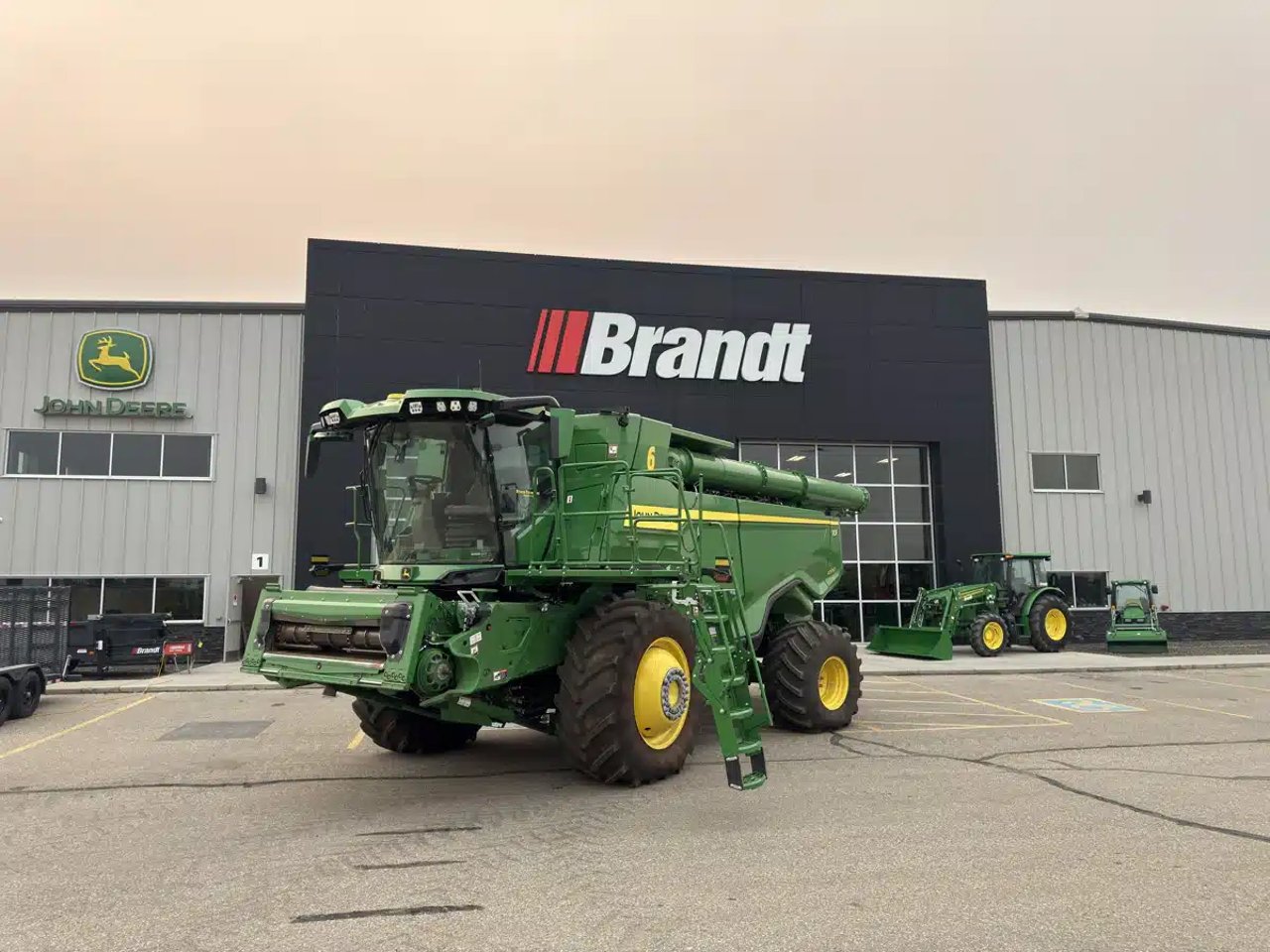 2025 John Deere X9 1000 Batteuse