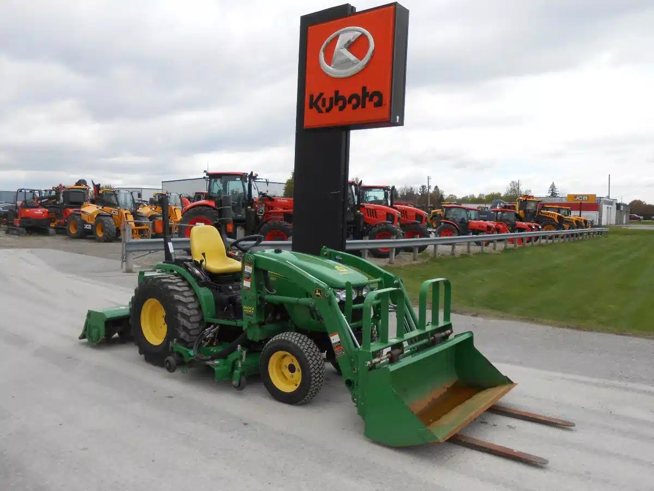 2011 John Deere 2520 Tracteur